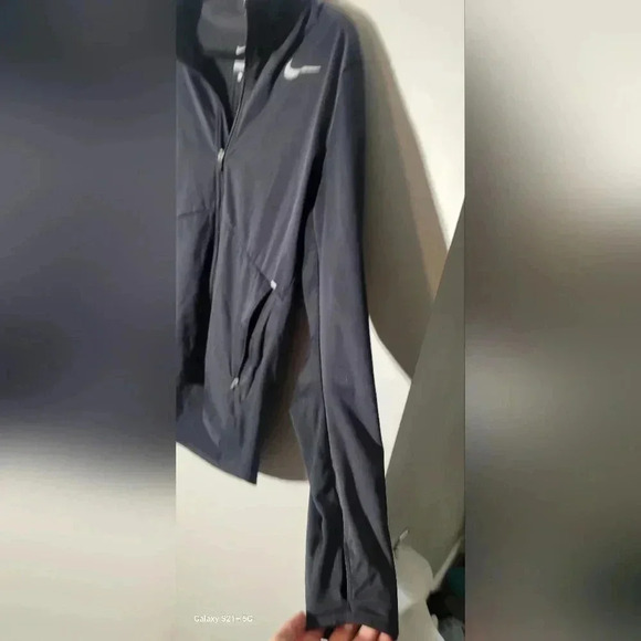 Nike Dri-Fit Full Zip Black Lined Windbreaker with Hand Covering  Women’s Size L - Picture 5 of 11